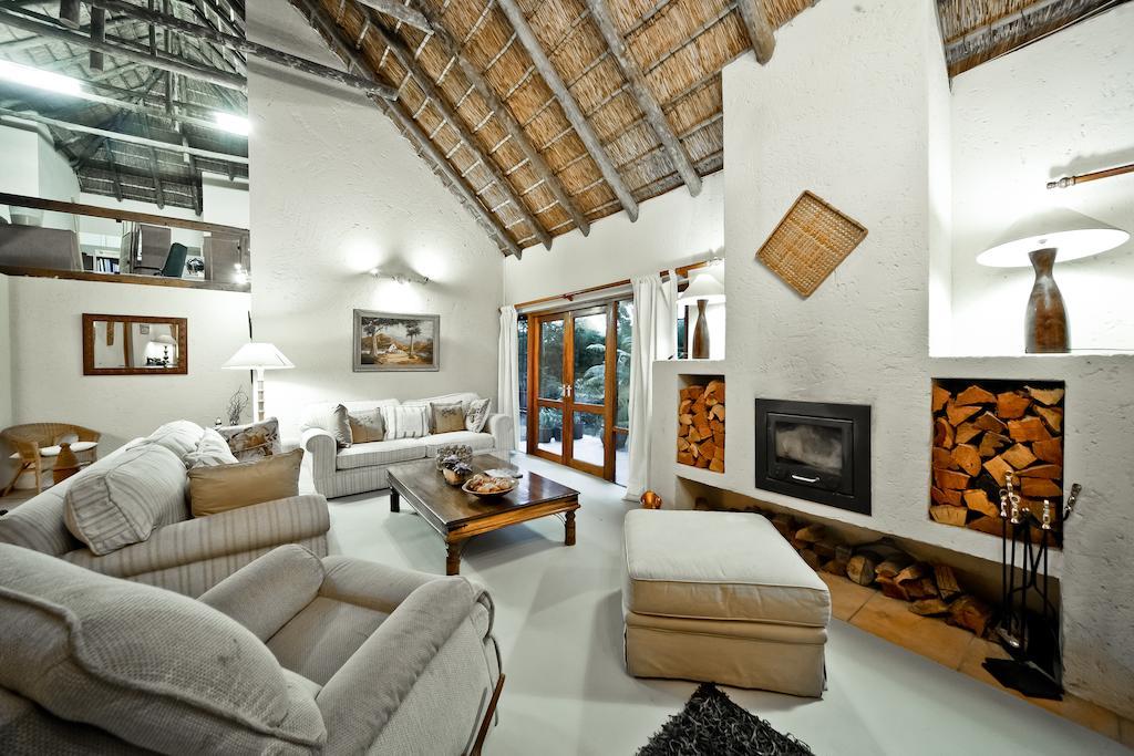 50 On Shepherd Boutique Guest House Sandton Exterior foto